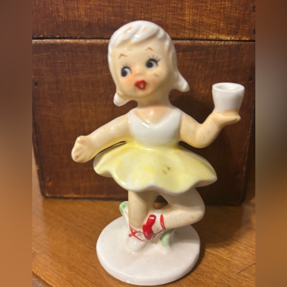 Charming Ceramic Ballerina Figurine - Vintage Empress Japan 3.5 inches tall.